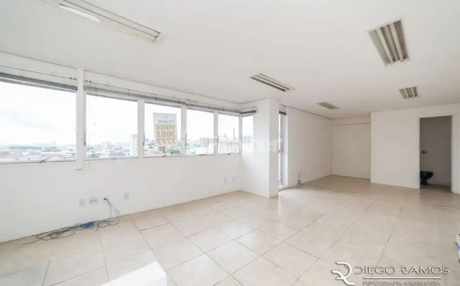 Sala / Conjunto Comercial à venda Rua Doutor Barros Cassal, Floresta - Porto Alegre em Floresta - Foto principal