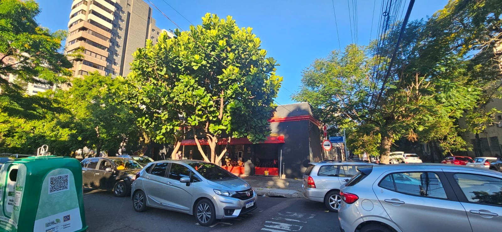 Loja de Esquina no Menino Deus (130m²) - Galeria 4